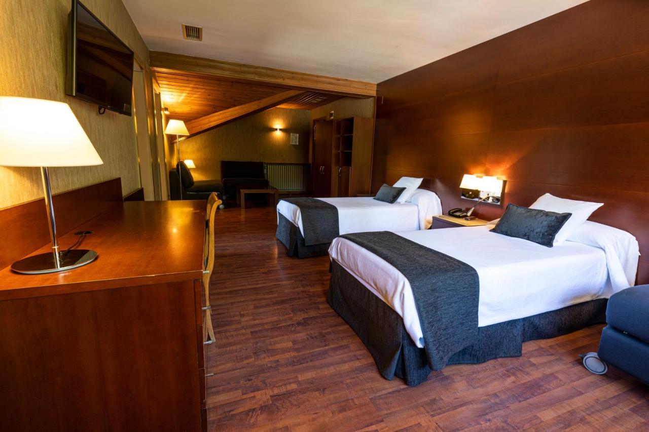 Hotel Del Prado Пучсерда Экстерьер фото